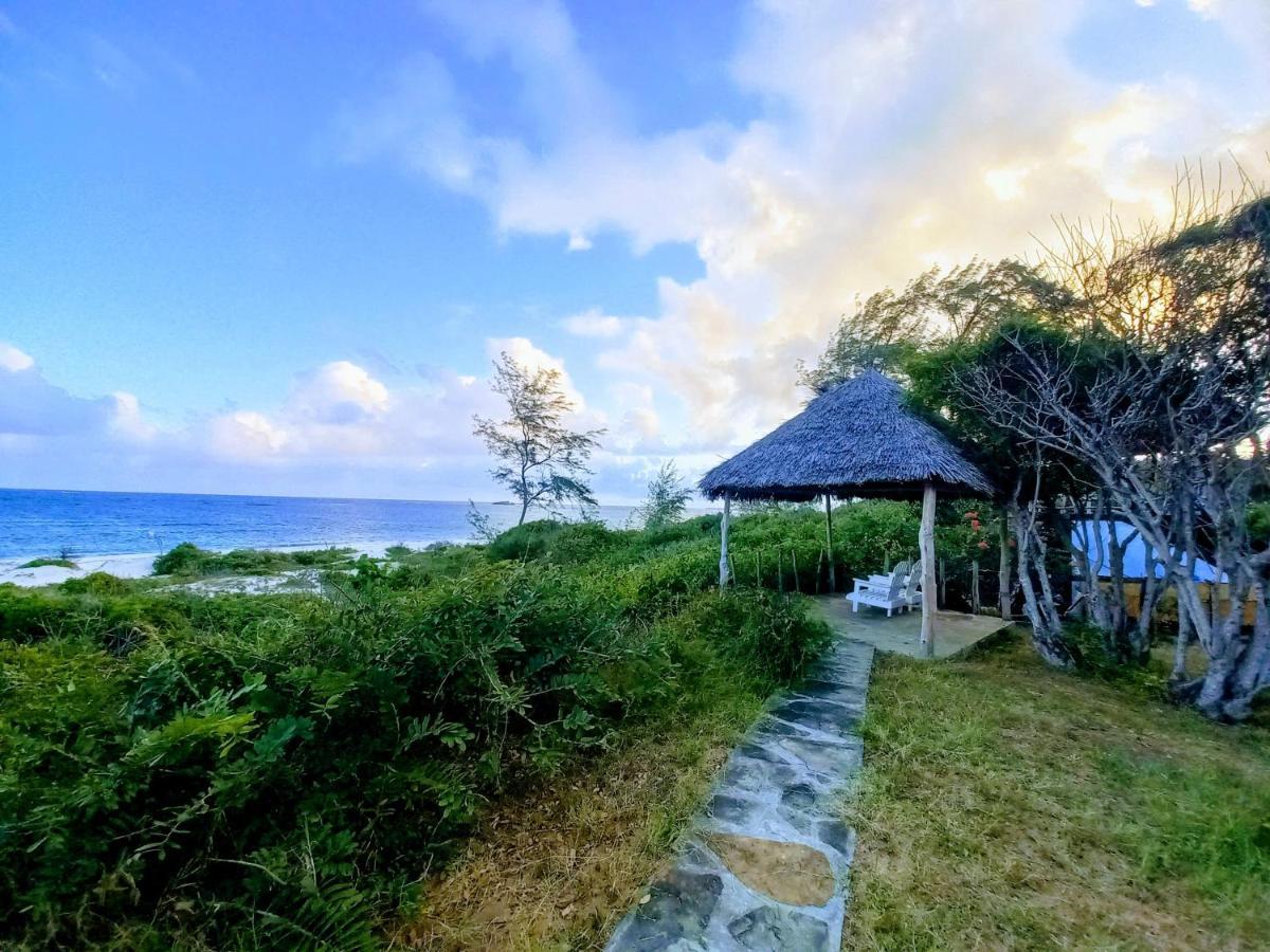 Watamu Beach Cottages B&B Exterior photo