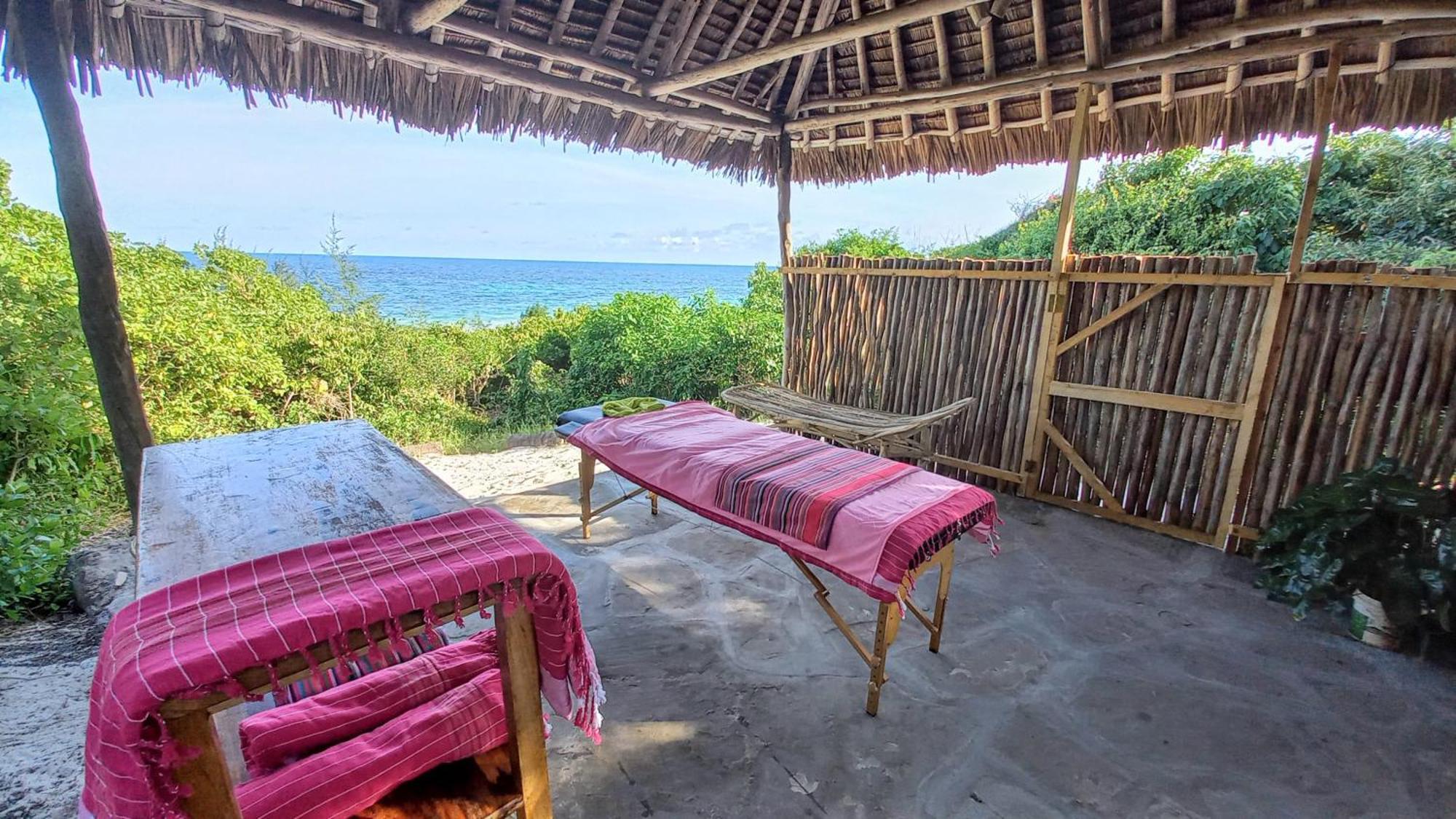 Watamu Beach Cottages B&B Exterior photo