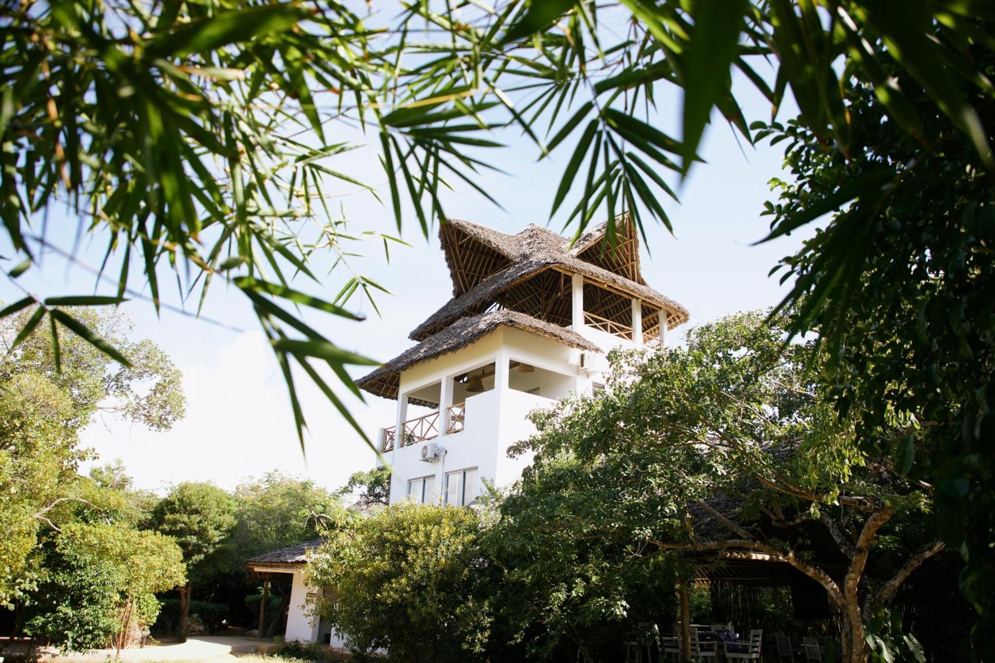 Watamu Beach Cottages B&B Exterior photo